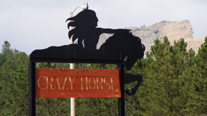 Crazy Horse Schild
