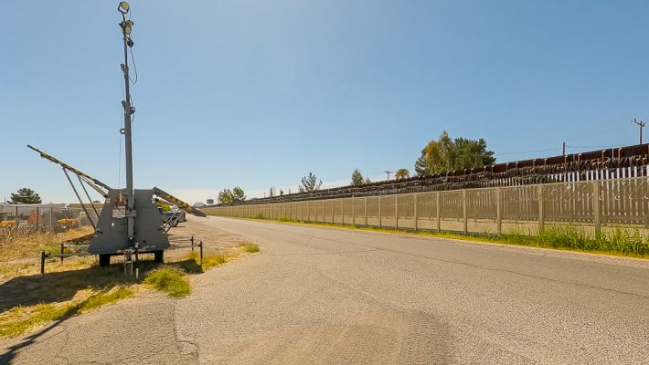 E08-056.jpg