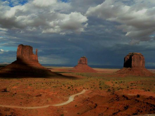 Monument_Valley_01.jpg