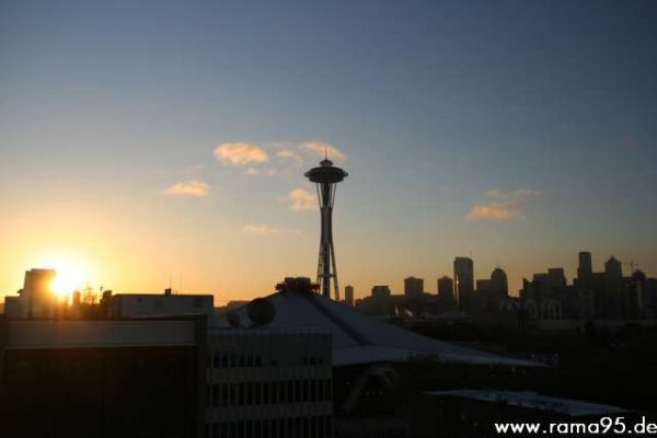 Sonnenaufgang in Seattle
Schlüsselwörter: Sonnenaufgang, Sun rise, Seattle, Skyline