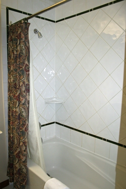 comp_Whistlers_Inn_Jasper_(5).jpg