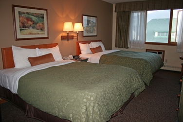comp_Whistlers_Inn_Jasper_(9).jpg