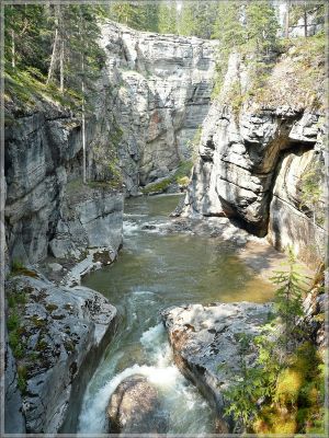 comp_79_Maligne_Canyon_(3).jpg