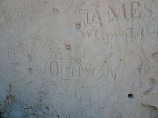Inscription Rock
Eintragungen der Pioniere um 1860 im Sandstein
