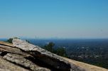 Blick auf Atlanta und Marietta vom Stonepark Mountain